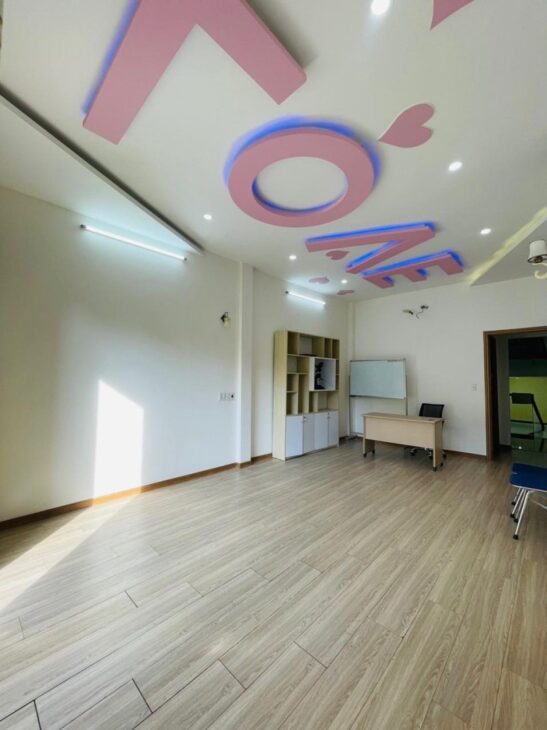 Nhà mặt tiền 3 tầng 3 mê Trưng Nữ Vương -Hải Châu -Giá chỉ 10,45 tỷ .