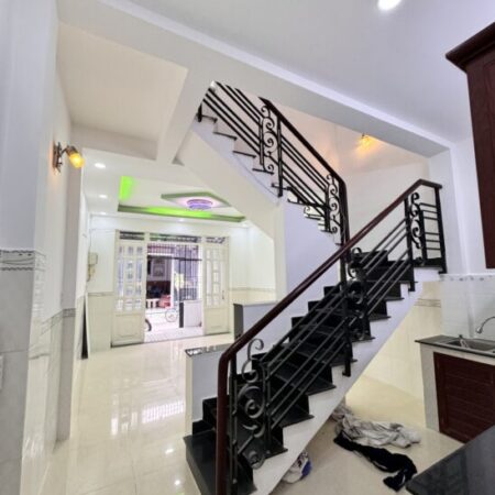 ????NHÀ ÂU DƯƠNG LÂN QUẬN 8 – 2 TẦNG MỚI ĐẸP Ở NGAY – HẺM 3 GÁC RỘNG CÁCH Ô TÔ CHỈ VÀI BƯỚC CHÂN