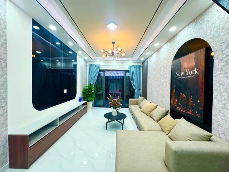 – NHÀ MỚI HOÀN THIỆN ĐẦY ĐỦ NỘI THẤT CAO CẤP, 83m2, 4×21, cách Mặt Tiền 50m, 836 Huỳnh Tấn Phát,