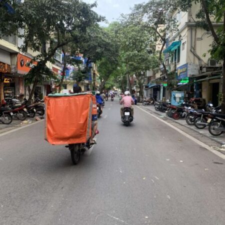 bán nhà 2 mặt phố Ba Đình, 84m, mặt tiền 5.5m, 2 mặt phố 2 vỉa hè, full thổ cư