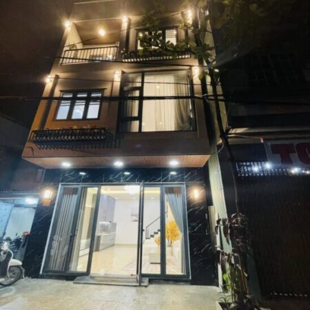 # Mặt Tiền Phố Chợ Hải Châu II, 55m2, ngang 5.8, 3 tầng đẹp Kinh Doanh, 6.45 tỷ # Mặt Tiền Phố Chợ Hải Châu II, 55m2, ngang 5.8, 3 tầng đẹp Kinh Doanh, 6.45 tỷ