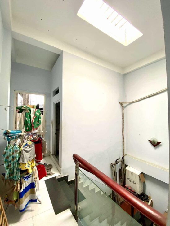 NHÀ 3 TẦNG – MẶT TIỀN ĐƯỜNG NHỰA NHÁNH THỚI AN 13 – 2 XE HƠI NÉ NHAU THÔNG TỨ TUNG – VỪA Ở VỪA KINH