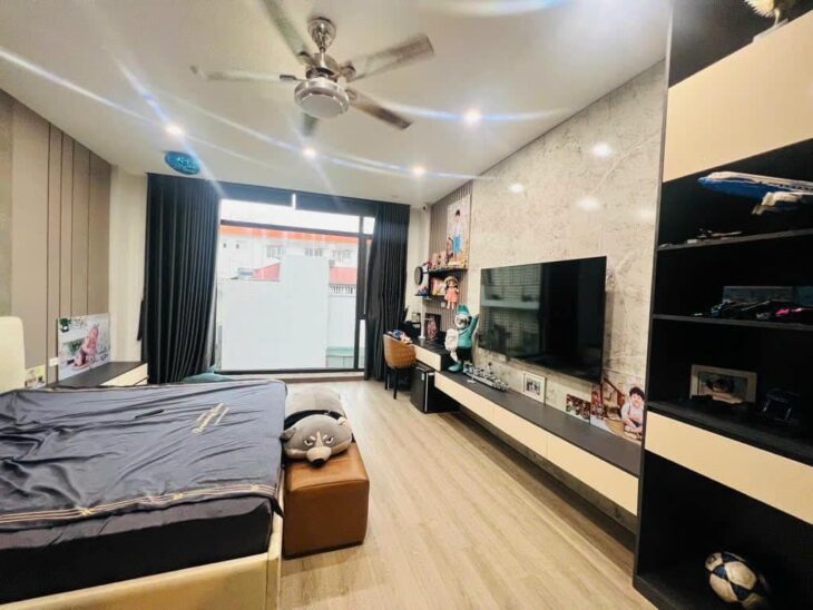 Trích Sài Lạc Long Quân – kinh doanh đắc địa – ô tô tránh – 5 tầng – chỉ 17 tỷ