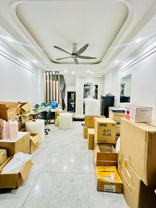 Phân Lô Hiếm-Ôtô đỗ cửa Phố Hoàng Cầu 44/50m, 7Tầng, MT 4.2m 16.9 Tỷ, mới đẹp