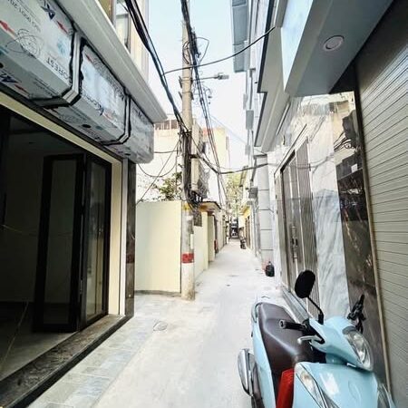 Tam Trinh-Yên Sở 33m x 5 tầng xây mới, mặt ngõ thông, phân lô Giá 6 tỷ Tam Trinh-Yên Sở 33m x 5 tầng xây mới, mặt ngõ thông, phân lô Giá 6 tỷ