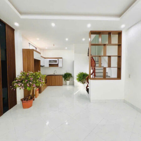 BÁN NHÀ 3 TẦNG – LÔ GÓC – GẦN BỆNH VIỆN, PHƯỜNG TRẦN LÃM TP THÁI BÌNH.