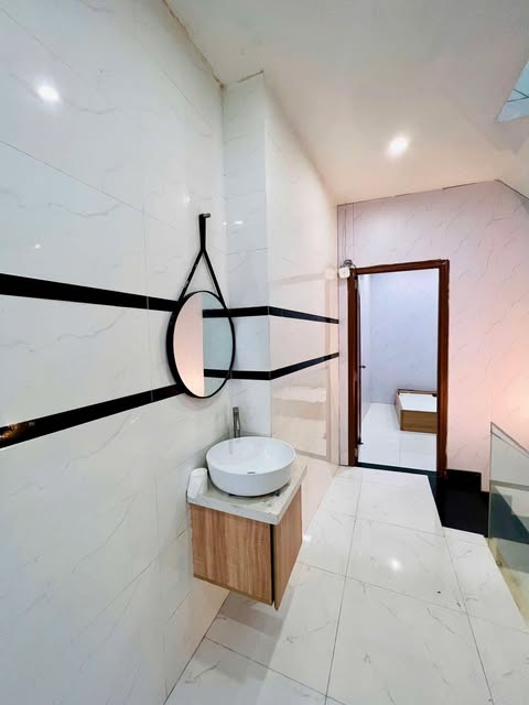 ♥ Nhà Góc kiệt 2.5m 10m ra K96 Điện Biên Phủ, 32m2, 3 tầng cứng đẹp, 2.08 tỷ