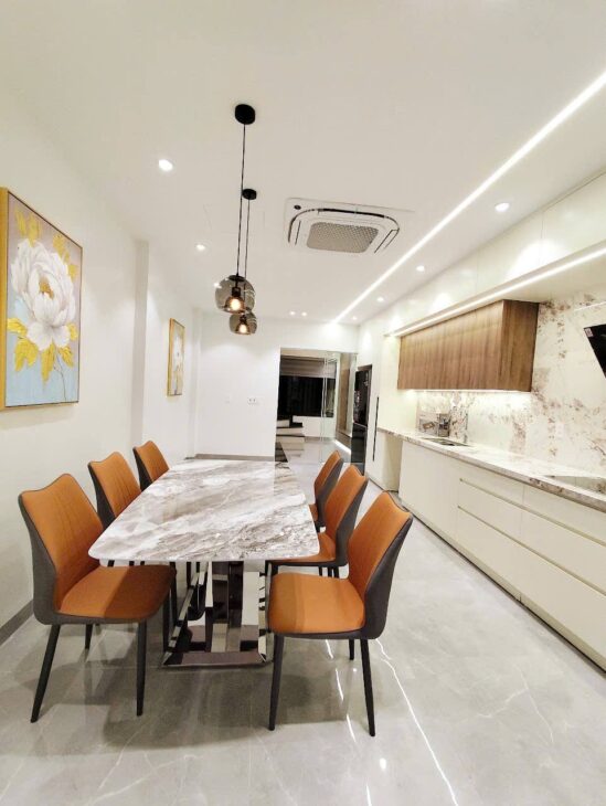 Nhà 6 tầng Thang Máy – tái định cư Cây Đa, 40m, hướng đông, Giá 7.4 tỉ