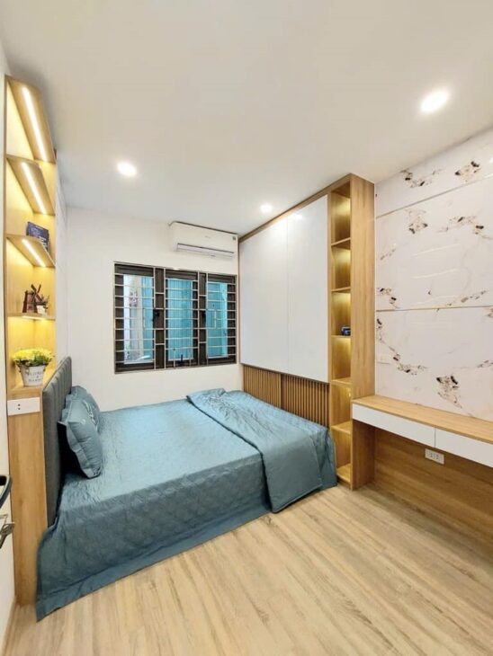 BÁN NHÀ PHỐ NGỌC LÂM 34M2 * 5 TẦNG , Ô TÔ ĐỖ CỬA * 8.3 TỶ