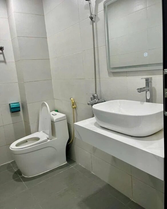 BÁN NHÀ PHỐ CỔ NGỌC LÂM 37M2 * 5 TẦNG * 6.4 TỶ, FULL NỘI THẤT