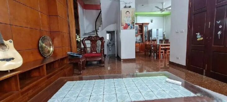 BÁN NHÀ PHỐ CỔ NGỌC LÂM 41M2 * 4 TẦNG * 7.26 TỶ , Ô TÔ DỪNG ĐỖ NGÀY ĐÊM TRƯỚC NHÀ