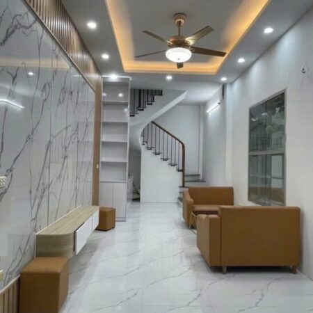 Bán nhà Tân Mai, dân xây chắc chắn, 32m nhỉnh 4 tỷ, sổ đỏ chính chủ