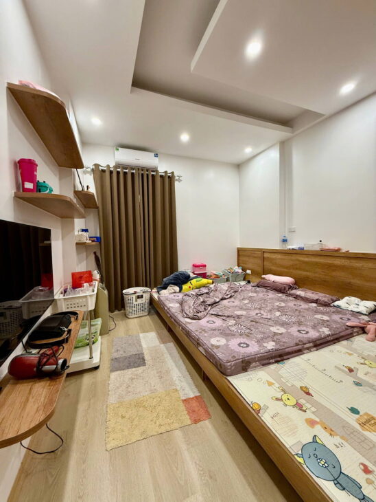 Cần bán gấp nhà phân lô ( kề ô tô), DT 45m2- 6 Tầng, Ngõ 41 Thái Hà, Đống Đa, giá chỉ 10,85 tỷ.