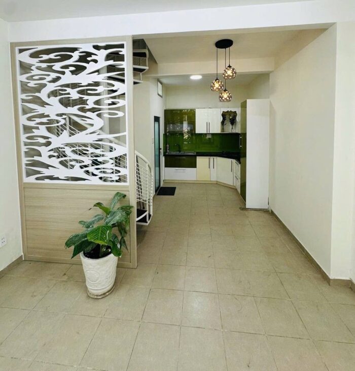 Bán nhà đường Cách Mạng Tháng 8 – P.2, Q.10, Xe hơi đỗ cửa – 4mx9m – 2 tầng mới đẹp – 6,5 tỷ