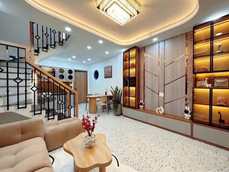 6.15 tỷ- bán nhà hẻm xe hơi Hoàng Hoa Thám PN- căn góc 4mx10m- sát MT- 3PN full nội thất