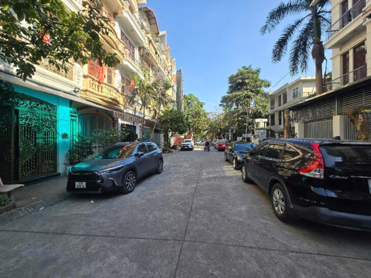 BÁN NHÀ mặt phố HUY DU, 55m2, 5 tầng, thang máy, ô tô, 2 thoáng, nhà đẹp