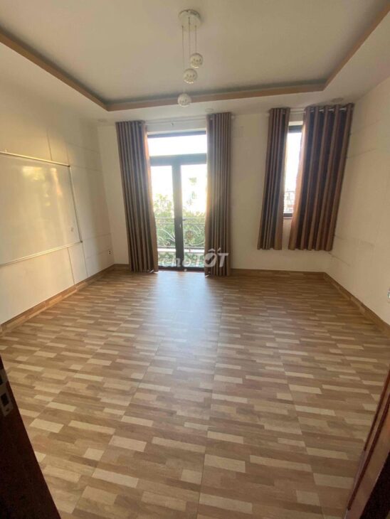 Nhà Hẻm Xe Hơi_Dương Quảng Hàm P5_4X18M 3 Lầu 4PN 5WC