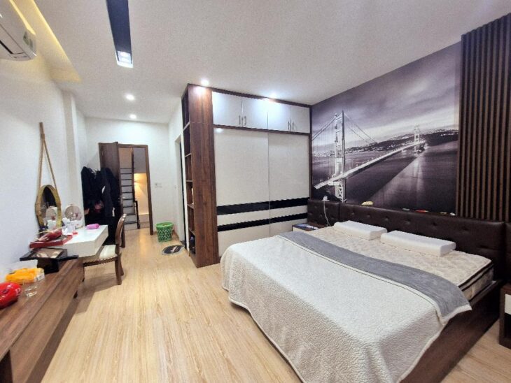 BÁN NHÀ GẦN PHỐ LÊ TRỌNG TẤN, Ô TÔ CHẠY VÒNG QUANH, NỘI THẤT VIP, 50m, 12.5 tỷ