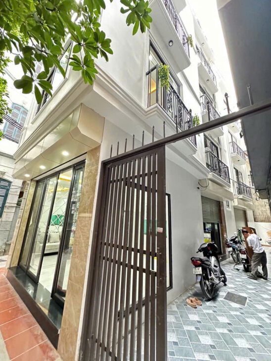 Hiếm có! Bán nhà Bùi Xương Trạch, 33m2, hơn 7 tỷ, lung linh, thoáng sáng, ở kết hợp kinh doanh