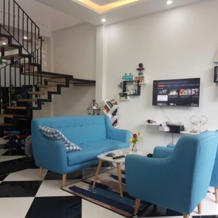 ► Nhà Kiệt Ô tô Chế Lan Viên gần Biển Mỹ Khê, 70m2, 2 tầng sạch đẹp, 5.2 tỷ