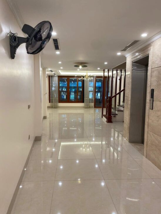 Mặt phố Nhật Chiêu view Hồ Tây 108m2, 5T thang máy, MT6.7m kinh doanh an sinh đỉnh