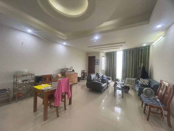 Mặt phố Võ Chí Công 65m2, 5T, MT6m vỉa hè 8m có 2 thoáng kinh doanh gần Hồ Tây