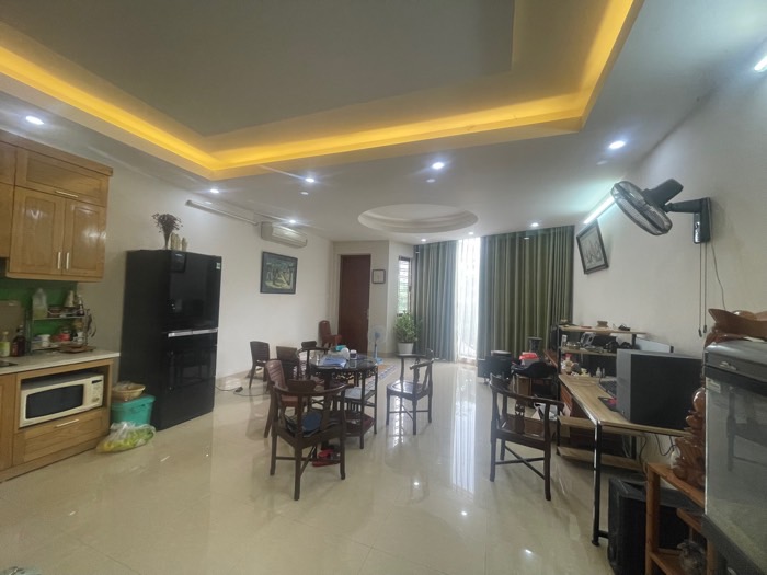 Mặt phố Võ Chí Công 65m2, 5T, MT6m vỉa hè 8m có 2 thoáng kinh doanh gần Hồ Tây