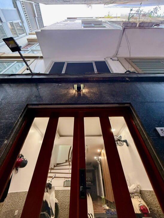 Cần bán gấp nhà phân lô ( kề ô tô), DT 45m2- 6 Tầng, Ngõ 41 Thái Hà, Đống Đa, giá chỉ 10,85 tỷ.