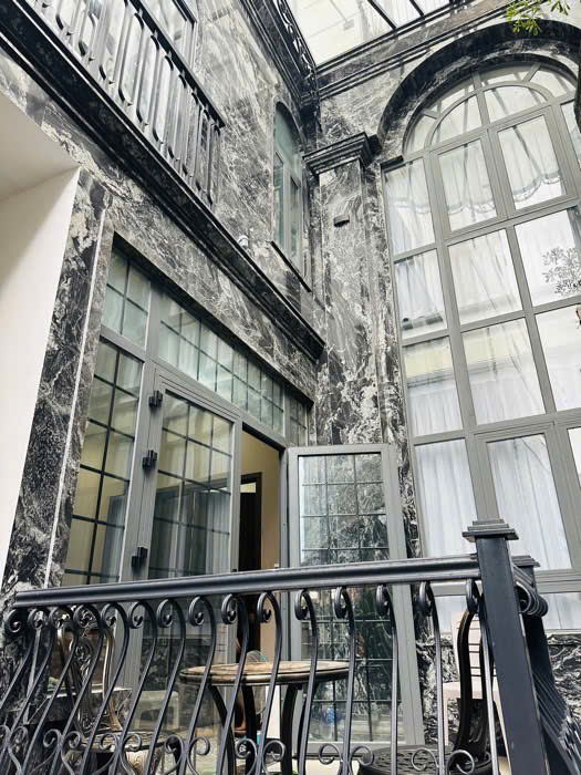 CĂN HỘ DỊCH VỤ – DÒNG TIỀN 3 TỶ/NĂM – 33 PHÒNG – THANG MÁY – HẦM – NƠ TRANG LONG – GIÁ 49 TỶ TL