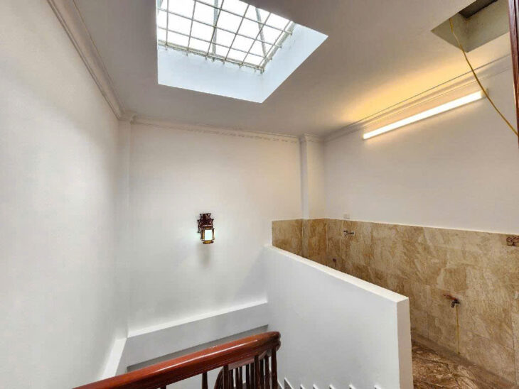 Bán nhà Hào Nam Đống Đa, Vị Trí Gần Mặt Phố, Nhà Dân Xây, 35mx4T, Giá: 7,48 Tỷ, Lh: 0396935190.