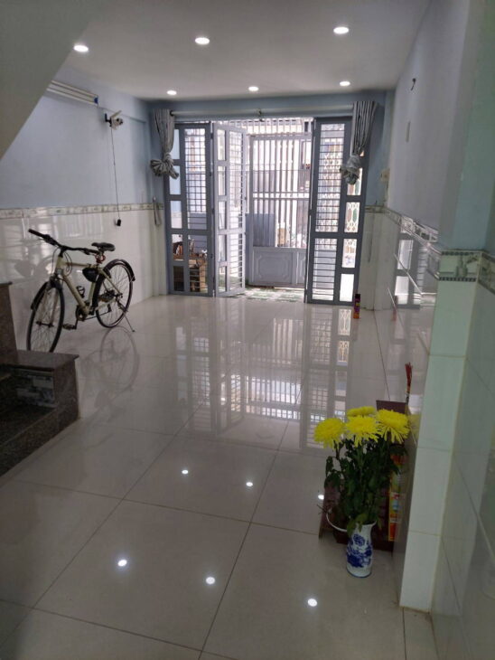 NHÀ NHỎ TÂN BÌNH NỞ HẬU TÀI LỘC, ĐANG SẴN DÒNG TIỀN 7TR/THÁNG, VÀI BƯỚC RA HẺM XE HƠI, CHỦ THIỆN