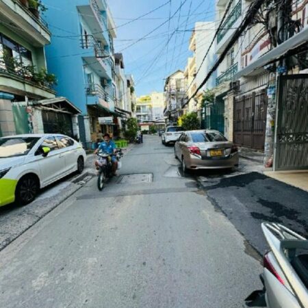 Mặt tiền hẻm Nguyễn Văn Cừ – Dương Bá Trạc 5.5×11 chỉ 12 tỷ Mặt tiền hẻm Nguyễn Văn Cừ – Dương Bá Trạc 5.5×11 chỉ 12 tỷ