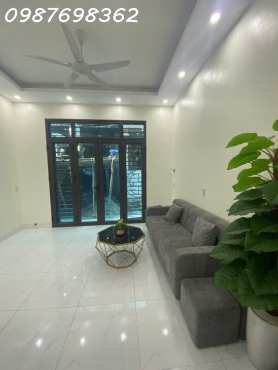 Bán nhà 3 tầng mới full nội thất trung tâm Kì Bá cách Phan bá vành 25m