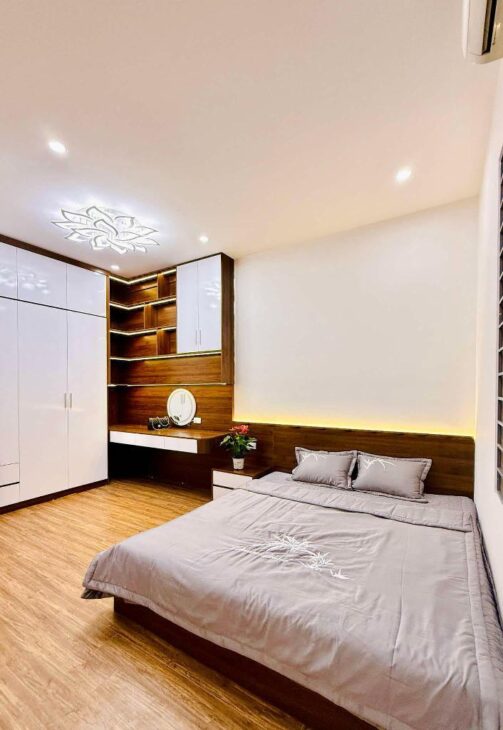 BÁN NHÀ NGÕ 678 LA THÀNH – 58M2, 5 TẦNG 4 PHÒNG NGỦ – NHÀ ĐẸP, NGÕ NÔNG, THOÁNG SÁNG