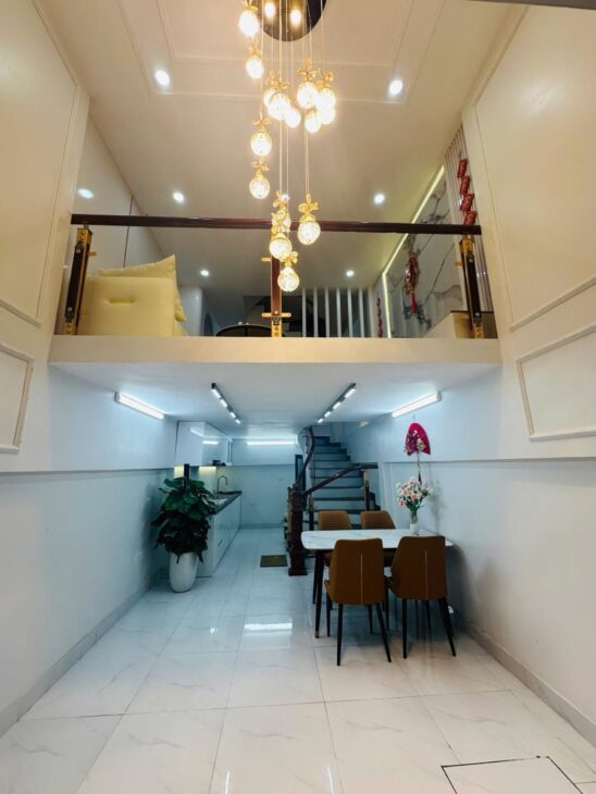 KHÚC THỪA DỤ – CẦU GIẤY- 10M Ô TÔ TRÁNH – NGÕ THÔNG – FULL NỘI THẤT- NHỈNH 8 TỶ