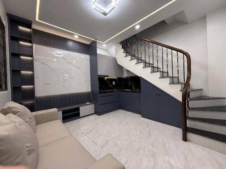 TÂY SƠN – ĐỐNG ĐA- MT 4,5M- 5M RA Ô TÔ- PHÂN LÔ- LÔ GÓC – Ở NGAY- HƠN 5 TỶ