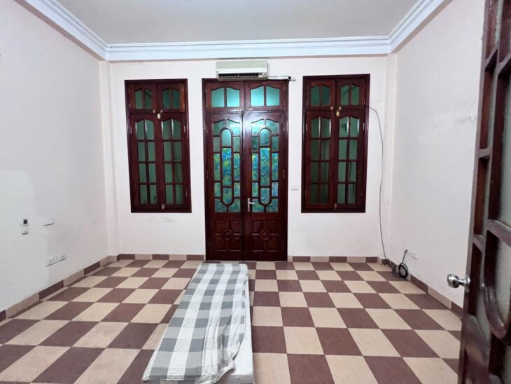 HOÀNG HOA THÁM – VĨNH PHÚC – BA ĐÌNH – 45M2 x 4TẦNG – MT 4,8M- Ô TÔ ĐỖ CỔNG – NGÕ THÔNG – NHỈNH 7 TỶ