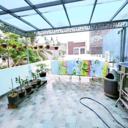 Bán nhà Khúc Thừa Dụ, đường 10m, 105m x 3 tầng, độc lập, Giá 5.5 tỉ