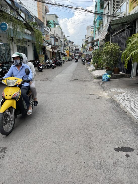 Nhà mới, Căn góc, nở hậu tài lộc, đường XVNT, Quận Bình Thạnh. Chỉ 4.8 tỷ.