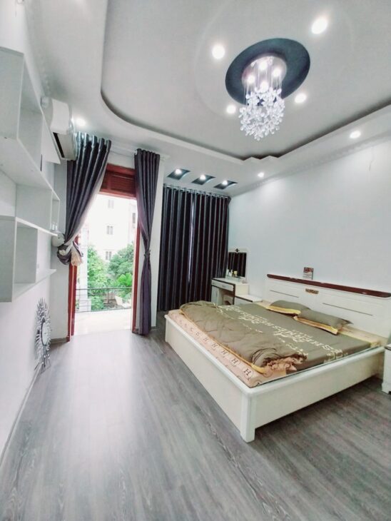 Nhà Ngô Gia Tự. 61m 3 tầng, đường 7m, Giá 4.6 tỉ gần Văn Cao, Cầu Rào