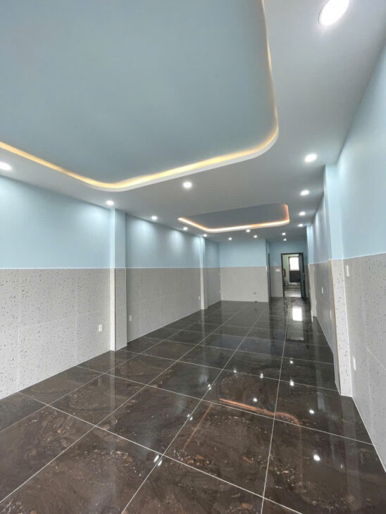 Nhà mới ????. 4*21 . 1 trệt 1 lửng 4 lầu_ Lũy Bán Bích