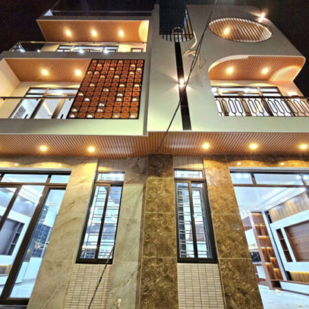 Bán nhà Khúc Thừa Dụ, 47m 4 tầng, mới tinh, ô.tô đỗ cửa, GIÁ 3.98 tỉ Bán nhà Khúc Thừa Dụ, 47m 4 tầng, mới tinh, ô.tô đỗ cửa, GIÁ 3.98 tỉ