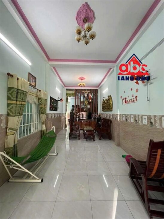 NP1091 hạ giá bán nhà 1 trệt 1 lầu, thiết kế hiện đại gồm 4phòng ngủ. xóm đạo an ninh