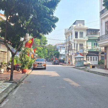 Mặt đường Tô Vũ – 193 Văn Cao, 84m MT 4.2m, vị trí đẹp, Giá 7.2 tỉ