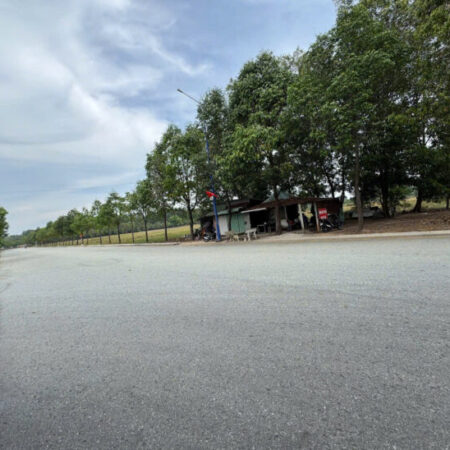 Có 2,8tỷ. Mua luôn 10 lô đất để dành, Cần tiền bán từng lô rất khỏe. Liên hệ em nha: 0918.76.9977