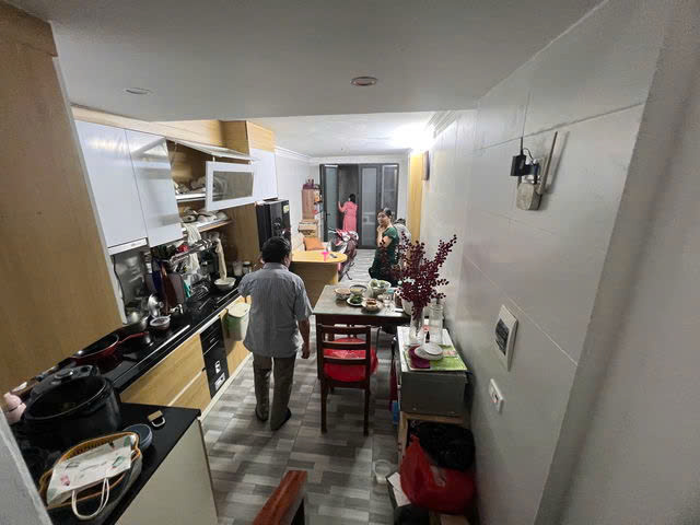 Bán Nhà Đào Tấn, Ba Đình, 5 Tầng Dân Xây, Ô-tô Đỗ Cửa, 35m2, 5.6 Tỷ, Vị Trí Sầm Uất Hiếm