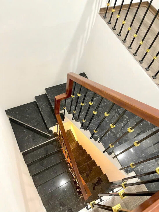 Bán Nhà Đẹp Ngọc Khánh, Ba Đình 5 Tầng, Ngõ Rộng, Nội Thất Sang Trọng, MT4m, 5.9 Tỷ