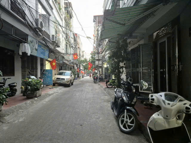 NHÀ MỚI TÂN MAI- HOÀNG MAI, 46M2,5 TẦNG,MT 3M,10.5 TỶ.THANG MÁY- 5 M RA Ô TÔ CHÁNH.