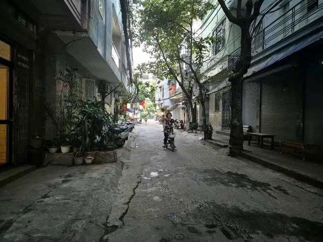 NHÀ MỚI TÂN MAI- HOÀNG MAI, 46M2,5 TẦNG,MT 3M,10.5 TỶ.THANG MÁY- 5 M RA Ô TÔ CHÁNH.