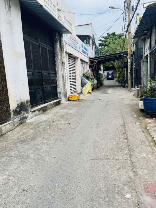 Nhà Đẹp 2 Tầng SHR Giá chỉ 3 Tỷ 4 Hẻm Xe Hơi Tân Thới Hiệp Quận 12 gần Gò Vấp